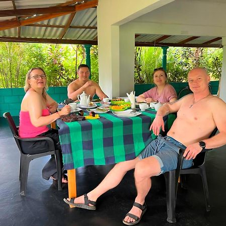 Sigiri Sandilu Homestay シギリヤ エクステリア 写真