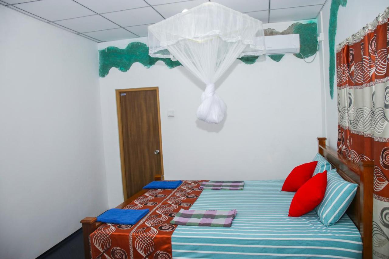Sigiri Sandilu Homestay シギリヤ エクステリア 写真
