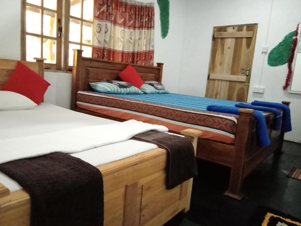 Sigiri Sandilu Homestay シギリヤ エクステリア 写真
